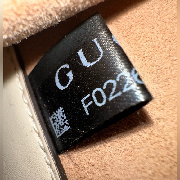 Gucci cream leather oversized clutch never used - Picture 10 of 13